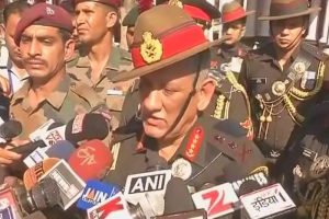 आर्मी चीफ बिपिन रावत ने सेना में महिलाओं की कमी पर जताई चिंता, बोले- 'रैंक और फाइल में महिलाओं की जरुरत'