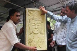 गुजरात के दलितों ने उत्तर प्रदेश के मुख्यमंत्री योगी आदित्यनाथ को भेजा 125 किलो का साबुन