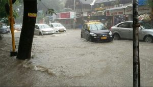 Mumbai marooned as heavy rains lash city, throw normal life out of gear