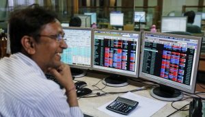 Sensex recaptures 32,000 mark on global rally; Nifty hovers above 10K.