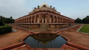 Demolish Humayun's Tomb to make burial space for Muslims in Delhi: Shia Central Waqf Board.