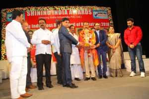 Member of Parliament Sri R. Dhruvanarayana ji awarded as Best MP of Karnataka 2018, 