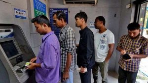 ...तो बदल जाएगा ATM से निकासी का नियम, 6 घंटे बाद ही दोबारा निकाल सकेंगे पैसा!