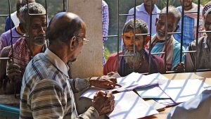 असम NRC: 400 फॉरनर्स ट्रिब्यूनल्स देखेंगे सूची से बाहर हुए लोगों के मामले