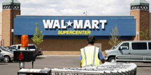 Walmart's Walton family earns $4 million per hour, employees get a paltry $11
