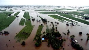 179 dead in flood-hit Kerala, Karnataka & Maharashtra; rains to continue lashing