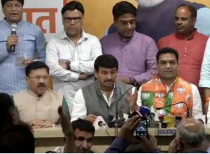 Disqualified AAP MLA Kapil Mishra joins BJP