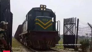 Pakistan suspends Samjhauta Express, train stranded at Wagah