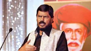 Imran Khan should hand over PoK if Pakistan does not want war: Ramdas Athawale.