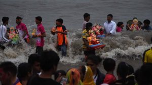 17 dead, 5 missing during Ganesh visarjan across Maharashtra.