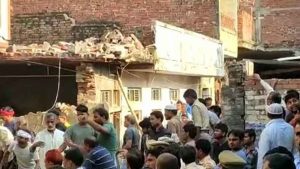 Seven killed, over dozen injured as building collapses after cylinder blast in Uttar Pradesh's Mau.