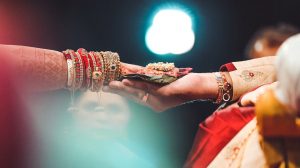 Here when you can break your Karwa Chauth fast—Check moonrise timings in Delhi, Gurgaon, Jammu, Amritsar, Chandigarh and Mumbai.