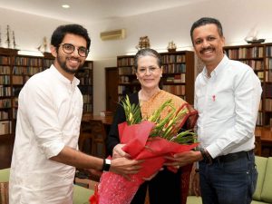 Aaditya invites Sonia Gandhi, Manmohan Singh for Uddhav Thackeray's swearing-in as Maharashtra CM