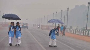 Noida school opens despite Delhi government declaring holiday amid rising air pollution.