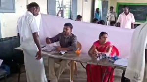 Tamil Nadu: Voting underway for second phase of local body polls in Madurai.