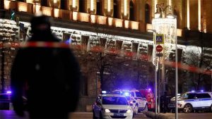 Gunman attacks Russian security service HQ in Moscow, kills employee.