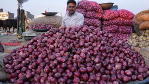 Onion price reaches record high, being sold at Rs 150 per kg in West Bengal, Hyderabad.