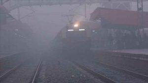 Dense fog delays 20 Delhi-bound trains running late — Check list.