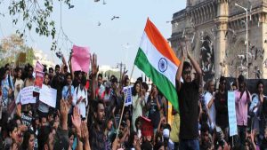 JNU violence: Mumbai Police evicts protesters from Gateway of India to Azad maidan.