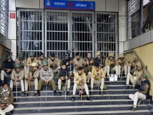 Delhi metro closes gates of Jaffrabad, Babarpur stations amid anti-CAA protests