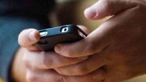 Maharashtra college bans mobile phones to improve students' focus on education.