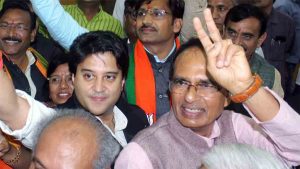 Congress workers wave black flags to Jyotiraditya Scindia in Bhopal; Shivraj Singh Chouhan calls it 'life-threatening attack'