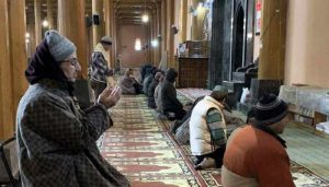 Coronavirus COVID-19: No Friday gathering at mosques, says AIMPLB; Asaduddin Owaisi urges Muslims to offer namaz at home