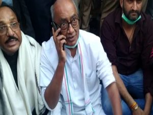 MP political crisis: Digvijaya Singh among Congress leaders taken into preventive custody in Bengaluru