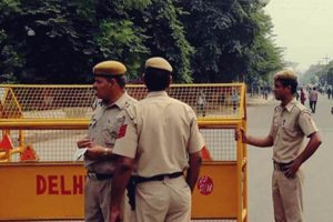 Delhi Police head constable's daughter pens 'heart-warming' letter, thanks him for helping people during lockdown