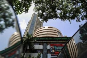 Sensex ends 59.28 points higher; Nifty ends above 9000; Tata Motors, HDFC Bank, Infosys major gainers