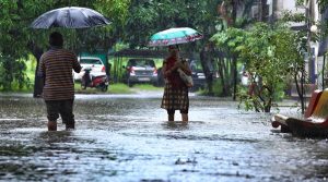 LIVE: Heavy rains lash Mumbai, IMD issues red alert for next 48 hours