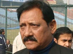 UP Cabinet Minister and  Former India cricketer ChetanChauhan dies after contracting coronavirus.