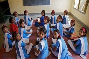 Uttar Pradesh: Yogi Adityanath सरकार की नई पहल, स्कूलों में हफ्ते में एक दिन होगा No Bag Day