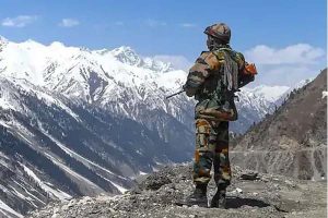 India-China Border Dispute: LAC पर देखे गए चीन के जासूस, हाई अलर्ट पर Indian Army