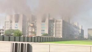 Serum Institute of India की नई बिल्डिंग में लगी भयंकर आग, दमकल की 10 गाड़ियां मौके पर मौजूद