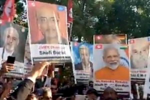 PM Modi in Pakistan: पाकिस्तान में अलग सिंधुदेश बनाने की मांग तेज, नरेंद्र मोदी का पोस्टर लेकर सड़कों पर उतरे लोग