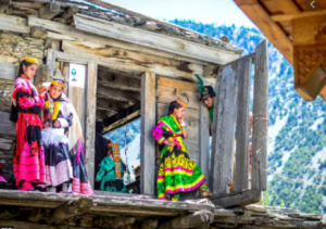 Kalash Community का खुलापन देख दुनिया हैरान, शादी के लिए महिलाओं को है इतनी ज्यादा आजादी