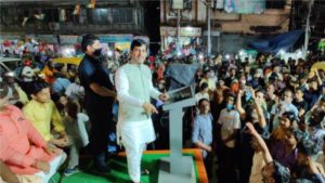 WB Election 2021: हावड़ा में Shahnawaz Hussain की सभा में पत्थरबाजी, बाल-बाल बचे बीजेपी नेता