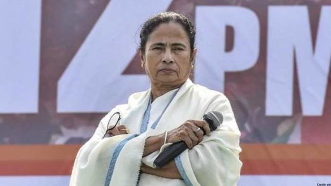 Narada Case: TMC के 4 मंत्री और विधायक गिरफ्तार, Mamata Banerjee भी पहुंची CBI ऑफिस