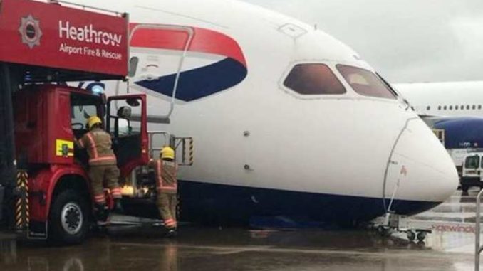 British Airways: Heathrow Airport पर अचानक गिरा Plane का अगला हिस्सा, मचा हड़कंप