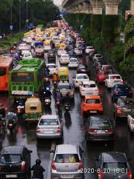 Delhi wakes up to heavy rains, more showers expected in this week; Twitter reacts as waterlogging, traffic jam halts movement