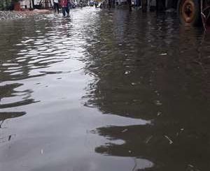 जानलेवा साबित हुई तेज बारिश, गाजियाबाद में पानी में करंट उतरने से 3 बच्चियों समेत 5 लोगों की मौत