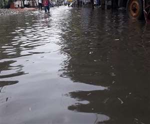 जानलेवा साबित हुई तेज बारिश, गाजियाबाद में पानी में करंट उतरने से 3 बच्चियों समेत 5 लोगों की मौत