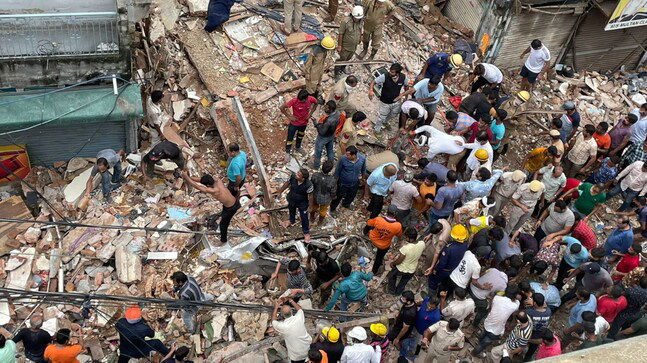 Four-storey building collapses in Delhi’s Malka Ganj Sabzi Mandi area, rescue operation underway