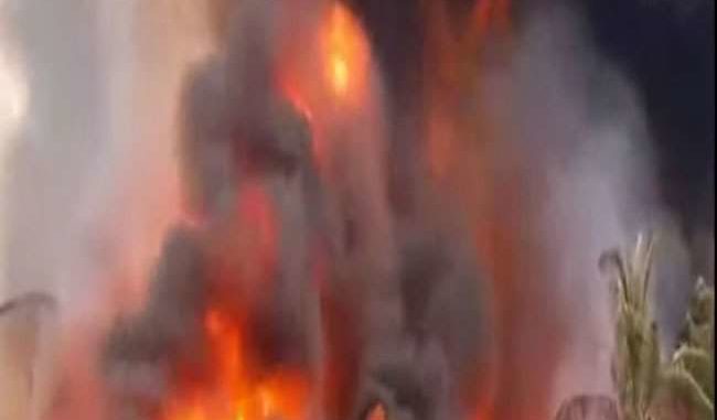 पश्चिम बंगाल: तृणमूल नेता की हत्या के बाद बंगाल में भड़की हिंसा व आगजनी में 10 लोगों की मौत, इलाके में व्यापक तनाव