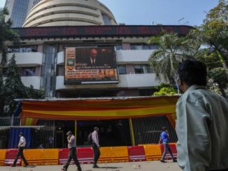 Sensex rebounds 400 pts but stays in red, Nifty at 15,900 as Russia-Ukraine war escalates