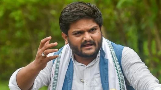 AAP's open invite to Hardik Patel, Arvind Kejriwal's party says ‘why is he wasting time in Congress'
