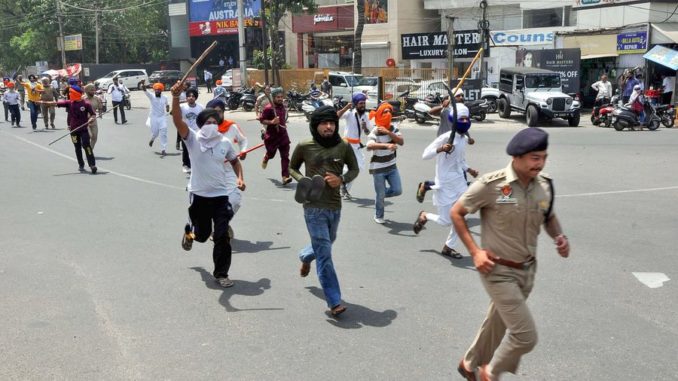 Patiala clashes: Mobile internet services snapped, IG and SSP transferred - Check key developments