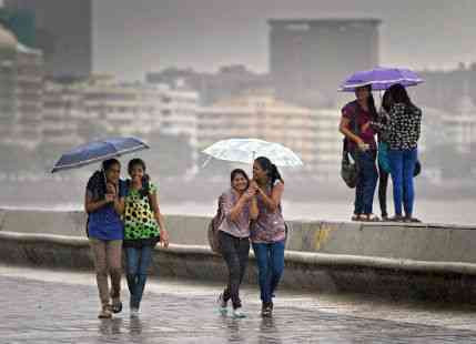 Rainfall alert: Heavy rains in Mumbai, orange alert in Delhi - check IMD's weather prediction for next few days