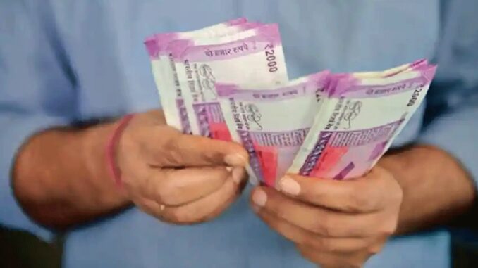 Good News! Govt hikes Dearness allowance to 38% for Central employees